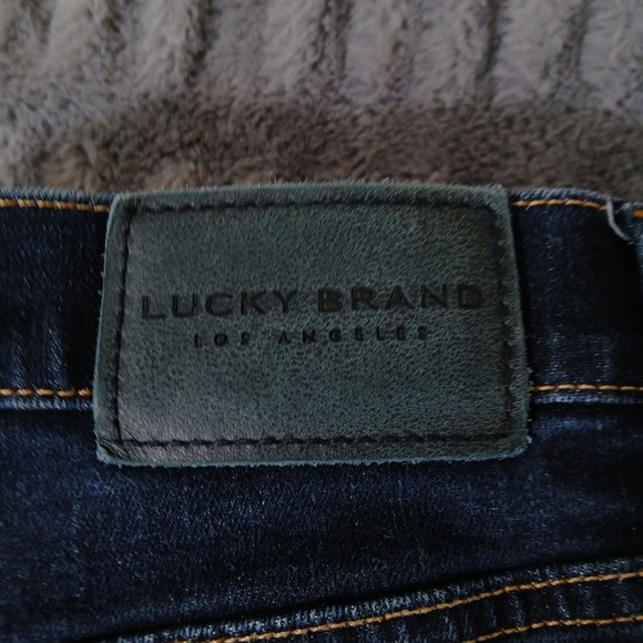 Lucky Brand 223 Straight Leg Jeans Women's Size 29 Dark Wash Denim Pants - Picture 4 of 15